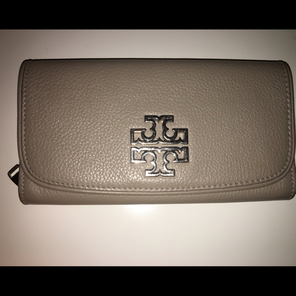 NWOT Tory Burch wallet